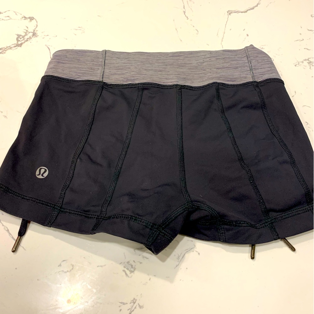 Lululemon short shorts with drawstring